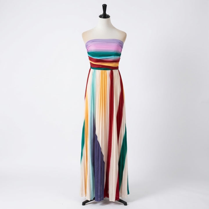 Isola | Chic Long Dress With Elegant Details