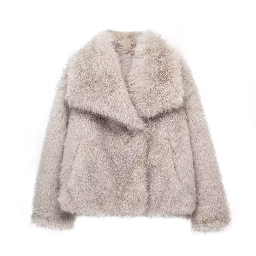 Fluffy faux fur jacket with a lapel collar and long sleeves